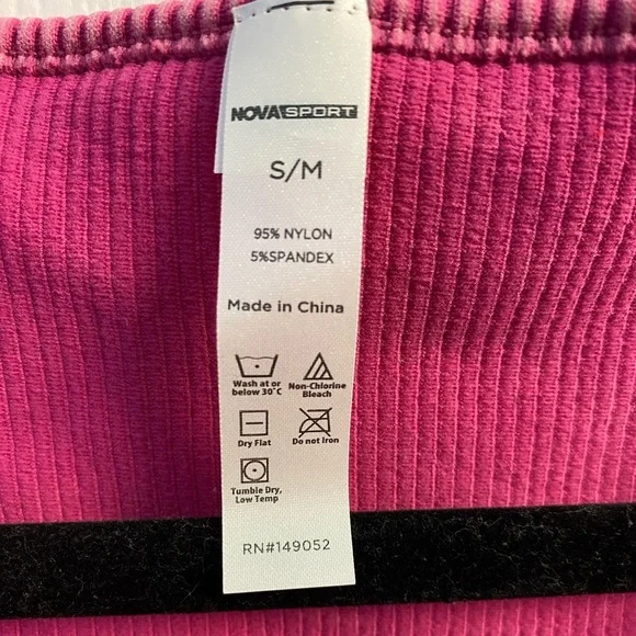 Fashion Nova NWT Lifting Baddie Active Top Pink Seamless Barbiecore Vibe Sz S/M - Picture 9 of 9